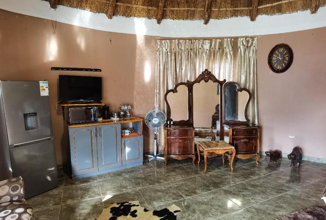The Round House Apartment Manguzi Екстериор снимка
