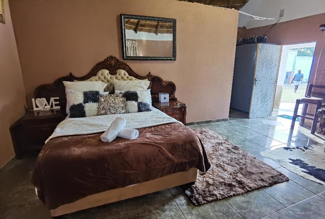 The Round House Apartment Manguzi Екстериор снимка