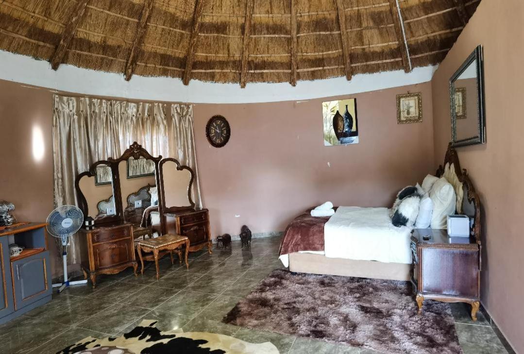 The Round House Apartment Manguzi Екстериор снимка
